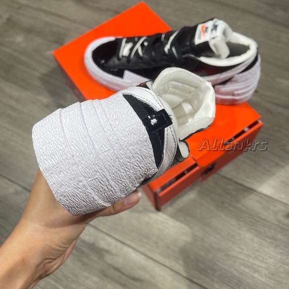 Nike x Sacai Blazer Low Black White Men’s 9 - Picture 6 of 8